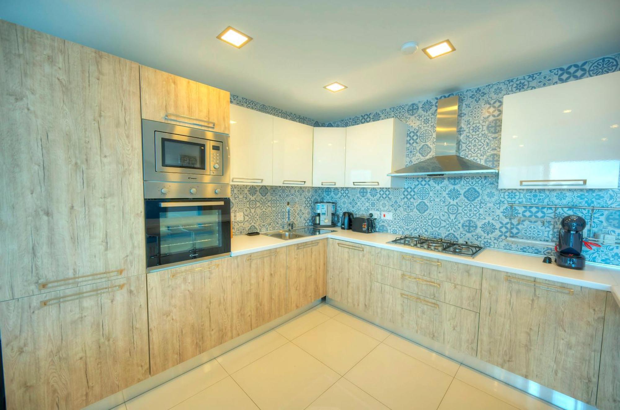 Apartment Modern, Large 3bedroom, Spectacular Views Goslm-9