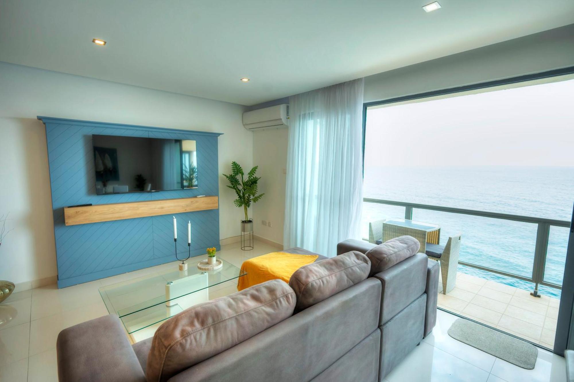 Modern, Large 3bedroom, Spectacular Views Goslm-9 *