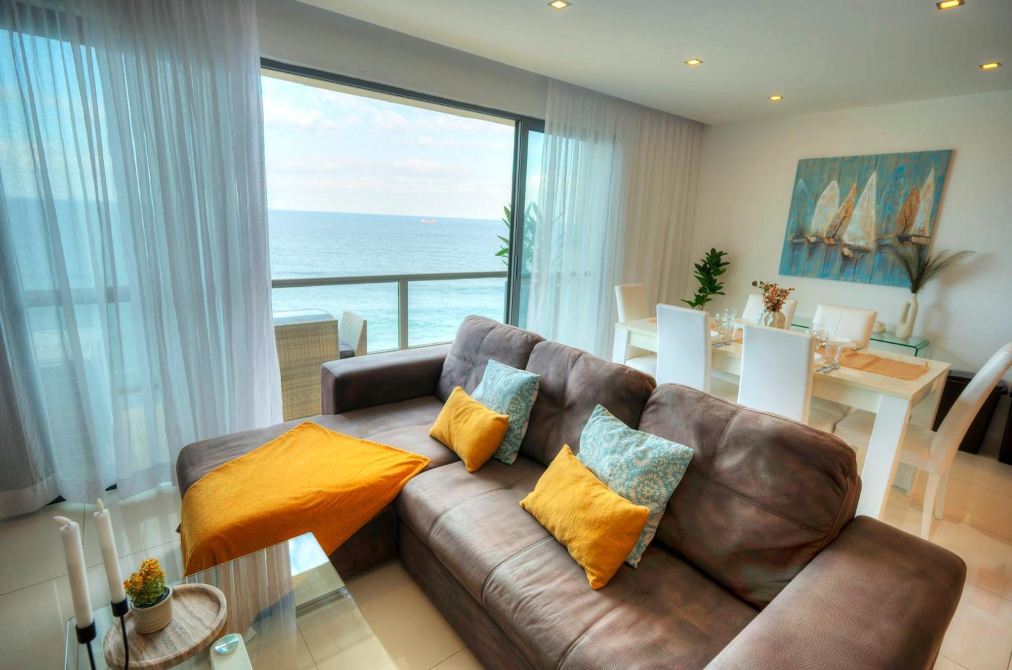 Modern, Large 3bedroom, Spectacular Views Goslm-9 Sliema